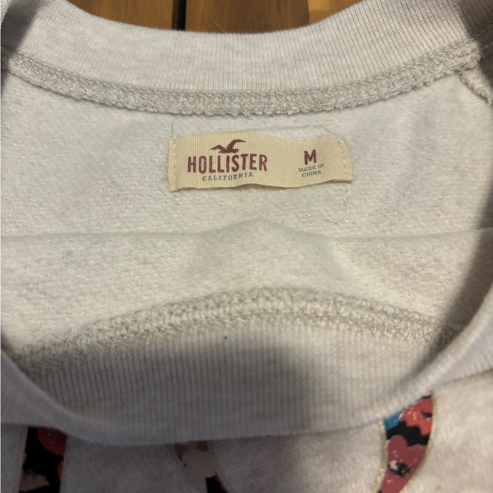 Hollister Women’s Sweatshirt Size M Pre-Owned - Picture 3 of 3